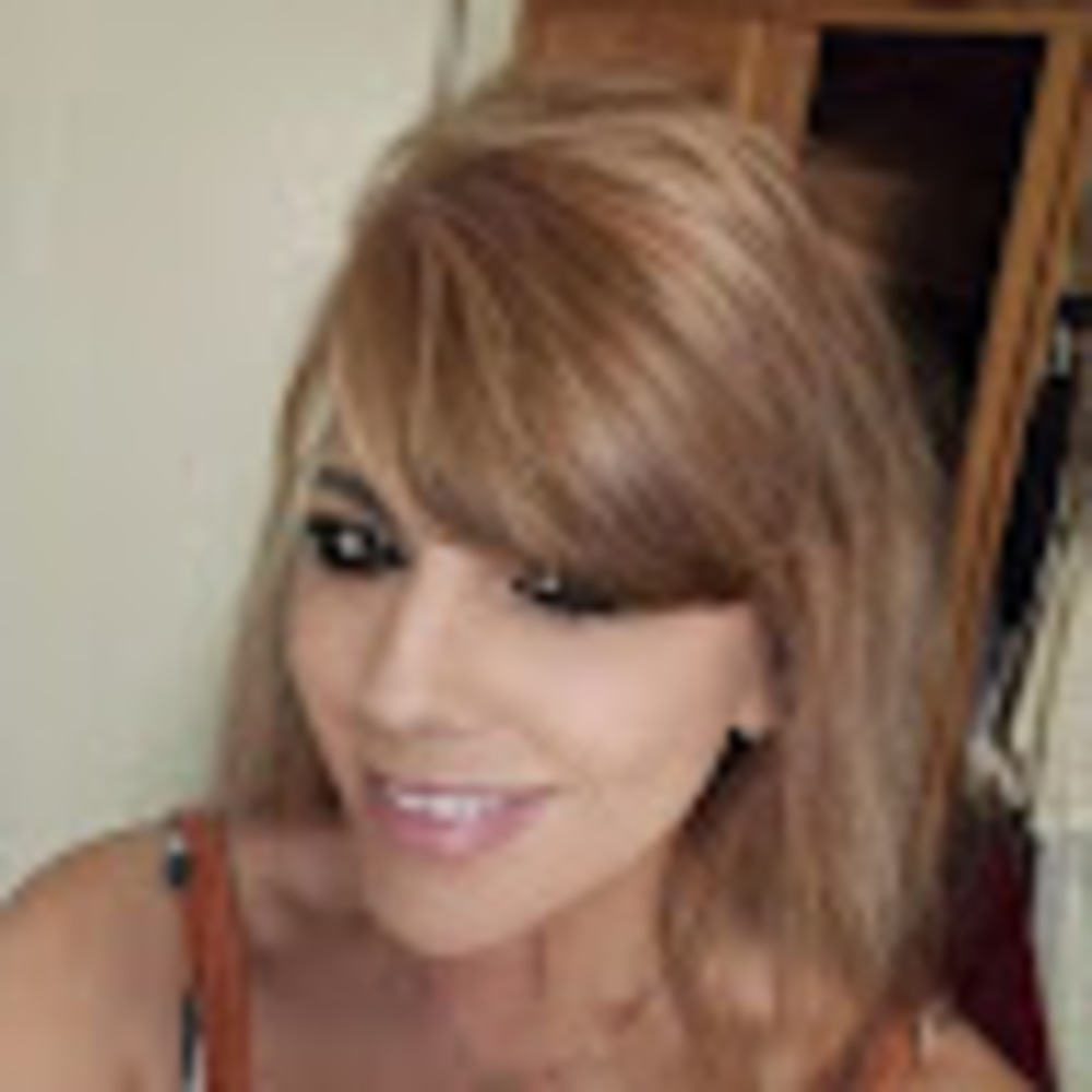 Meet your Posher, Carola